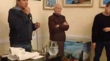 Funcionario municipal de San Vicente atacó a golpes a un periodista local que preguntó por parientes contratados