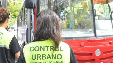 Mientras "La Hot" espera que la llame Tinelli, en las calles de La Plata sus compañeras sufren acoso y faltas de respeto