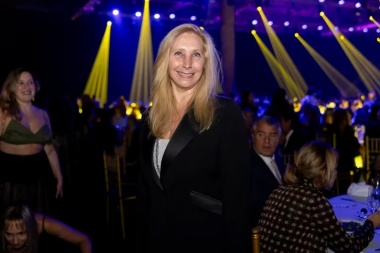 A un millón de pesos la entrada, Karina Milei y el vocero Adorni asistieron a la cena de Luis Miguel