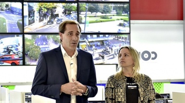Garro abrió el nuevo centro de monitoreo: fijate lo que vas a hacer, puede haber una cámara filmándote