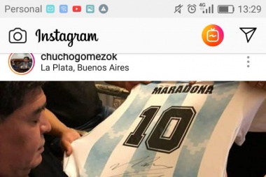 Negrelli insiste en echar al funcionario que le trajo a Garro de Rusia la camiseta firmada por Maradona
