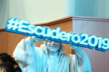 Como había anticipado Diario Full, La Estatua se fue con Escudero y ahora baila la cumbia peronista