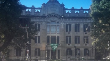 Durísima carta de un padre: "Abandono de alumnos en el Colegio Nacional"