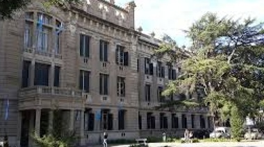 Habrían abusado de dos chicas durante una fiesta de alumnos del Nacional