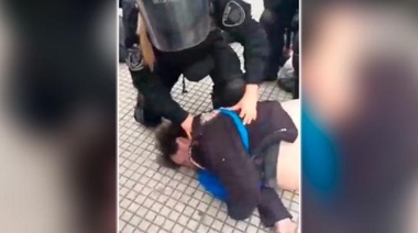 Aseguran que policías de la Ciudad golpearon a un manifestante y le provocaron un paro cardíaco