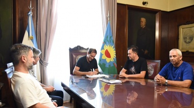 Julio Noel: Garro anunció un bono de fin de año de $10 mil para los municipales