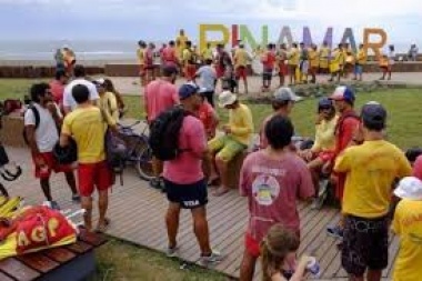 Piden un sueldo de 58 mil pesos: los guardavidas de Pinamar van al paro