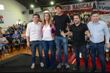 Qué tendrá el petiso: Tetaz lanzó en La Plata su candidatura a gobernador