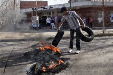 Protestas sin humo negro: en La Plata quedó prohibida la quema de neumáticos