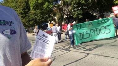 Despedidos y despedidas del diario Hoy piden que la Justicia les permita utilizar el edificio y las herramientas de trabajo