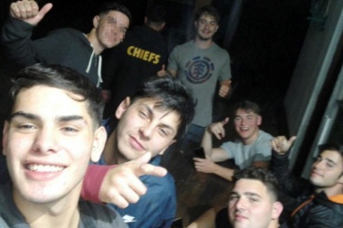 Polémica en puerta: Burlando dijo que los rugbiers están "mariconeando" en la cárcel