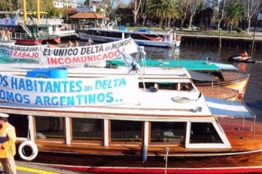 Caminando no pueden ir al trabajo o la escuela los isleños del Delta al borde de quedarse sin transporte fluvial