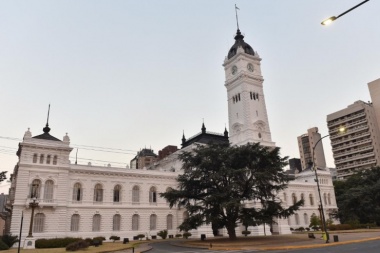 Municipales de La Plata: 15% de aumento salarial y bono de $40 mil