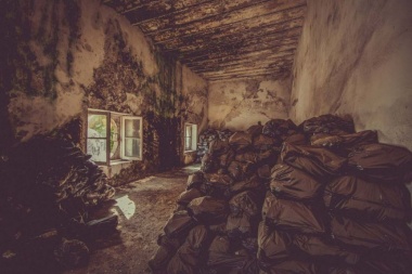 Los muertos de Garro: Alak inicia la apertura de los 13 mil ataúdes encontrados en el cementerio