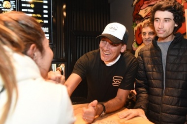 Garro no se rinde y trabaja por la vuelta: reunión con productores y comerciantes