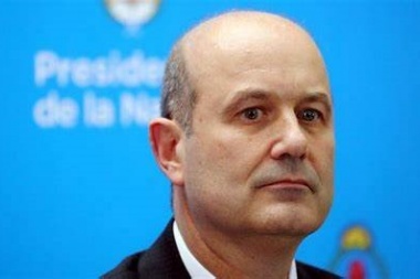 Amigos son los amigos: habilitan a bancos privados a recibir cuentas sueldos de empleados públicos