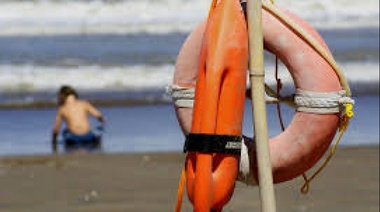 Ojo, que hasta el lunes no hay nadie para sacarte: otro paro de guardavidas en Pinamar