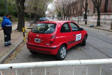 En dos maniobras: prueba piloto para mejorar prácticas de estacionamiento