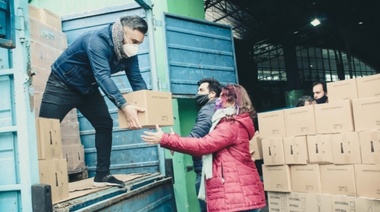 Con 26 mil kilos, se inició en Ensenada la compra de alimentos a fábricas recuperadas, cooperativas y pequeños productores