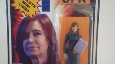 Barbie, te querés matar: ya fabrican la muñeca de Cristina con Sinceramente en mini libro