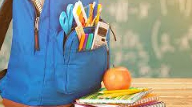 Pizarrón,tiza y arbolito: con la reforma al calendario escolar las clases terminarán el 23 de diciembre