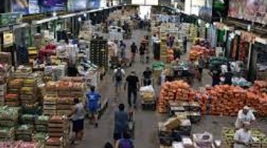 Descuento del 10% a jubilados: renuevan el acuerdo de precios en el Mercado de La Plata
