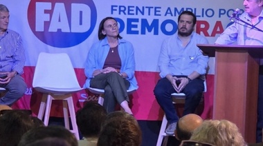 Ni amarillos ni con peluca: Alfonsín lanzó su candidatura a diputado por el verdadero radicalismo