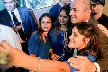 Con anuncios sobre el mayor plan de viviendas de la historia y un llamado a movilizar contra la proscripción de CFK, Secco abrió las sesiones en el Concejo Deliberante de Ensenada