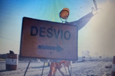¿Reir o llorar?: el gobierno nacional le paraliza a Secco una obra clave y le pone muñecos en lugar de obreros