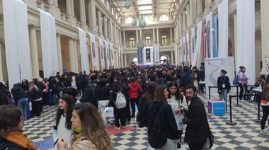 Exitosa: arrancó en el Pasaje Dardo Rocha la Expo Ucalp 2025 con la participación de miles de alumnos de escuelas secundarias de la Región