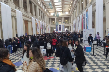 Exitosa: arrancó en el Pasaje Dardo Rocha la Expo Ucalp 2025 con la participación de miles de alumnos de escuelas secundarias de la Región