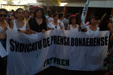 Con importante participación del gremio de Prensa, hubo en La Plata otra multitudinaria marcha por el Día de la Mujer