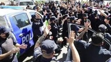 La Comisión por la Memoria calificó de "extorsión" a la protesta policial