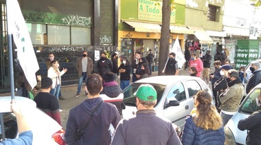 Se cumplió el paro nacional de Prensa y hubo movilización en La Plata