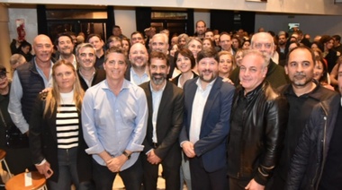 Más a la derecha, la pared: con un acto de 90 personas, el colorado Allan empezó a armar su candidatura a intendente platense