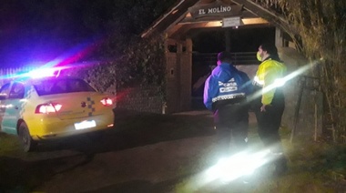 Le cayeron a otra fiesta clandestina en Villa Elisa