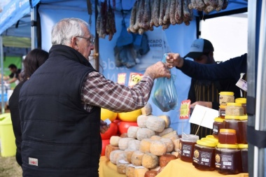 Defendete: el kilo de pan a $200, asado a $920 y dos kilos de picada a $1500 entre otros precios del Mercado Central La Plata