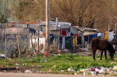 Relevamiento de La Plata Solidaria: en los barrios vulnerables el 80% sólo accede a dos comidas diarias