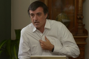 La piba lo quería "cambiar", pero por otro: amenazó a Esteban Bullrich confundiéndolo con el amante de su novia