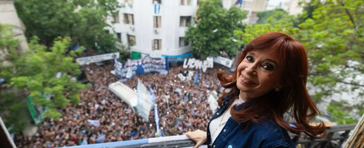 Braden o Péron, Milei o Argentina: en otro 17, Cristina desafió con un fuerte mensaje al enemigo imperial