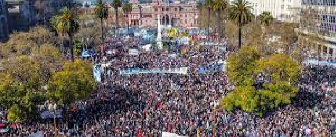 Ante un gobierno negacionista, millones de personas en todo el país conmemoran los 50 años del Golpe que dio inicio al genocidio