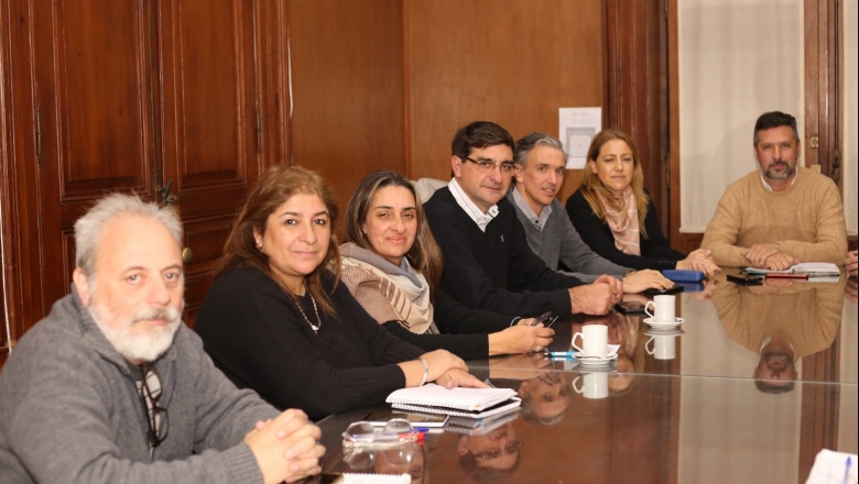 El Municipio de La Plata y EDELAP pusieron sobre la mesa un plan de acción para dar respuestas a los barrios