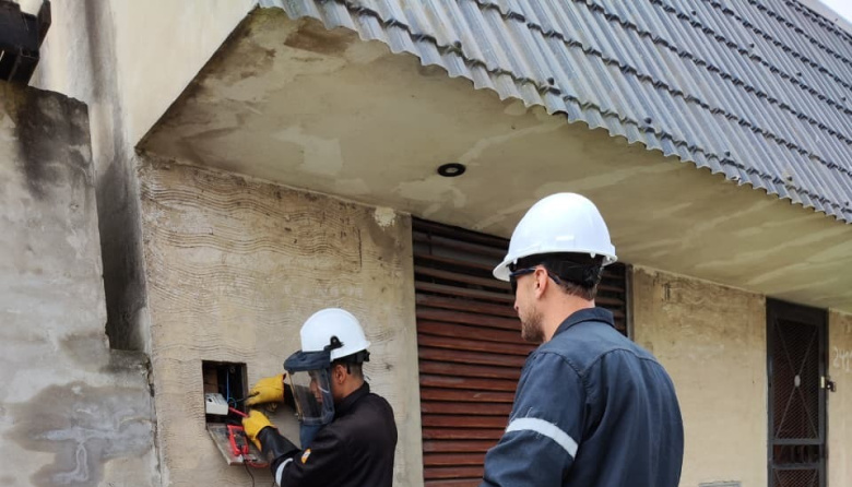 Que verguenza: Edelap detectó 48 viviendas colgadas de la luz en la residencial Villa del Plata