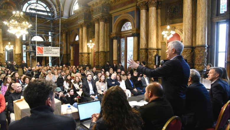 Para la educación de calidad, hay plata: Municipio y Provincia licitaron la restauración de 120 escuelas de La Plata