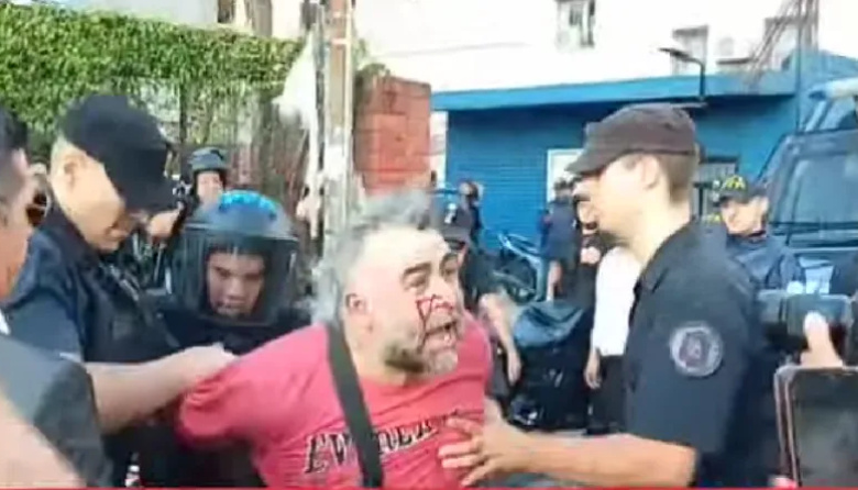 Hasta que no maten a uno no van a parar: otra vez atacaron brutalmente a la Prensa frente al Congreso