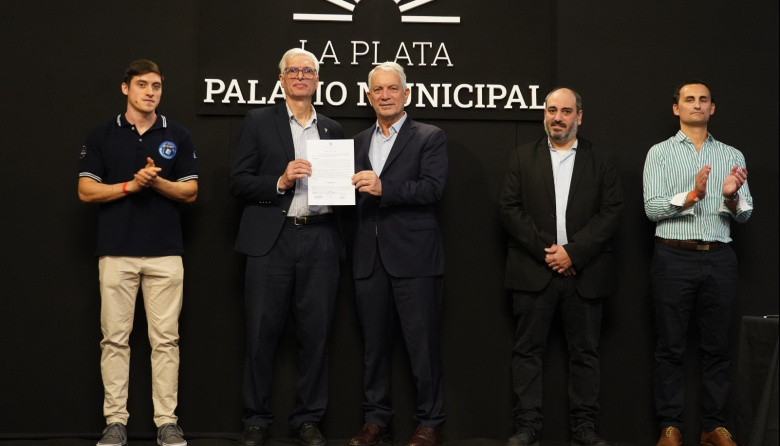De La Plata a la Luna: Alak reconoció a los platenses que participaron de la Misión Artemis II de la NASA