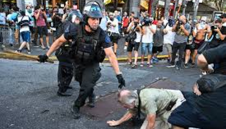 Jubilados en el horno: a los palos y el gas pimienta, se suma una crisis en el PAMI con deuda multimillonaria