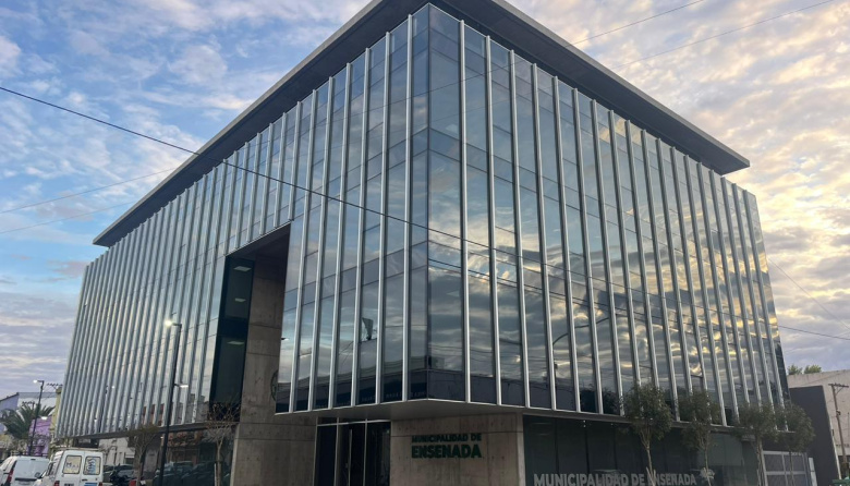 Ensenada festeja su aniversario a lo grande con la inauguración de un nuevo edificio municipal