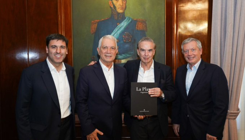 ¿Unidad aunque duela?: Alak recibió a tres que se autoperciben dirigentes peronistas después de votarle todo a Milei
