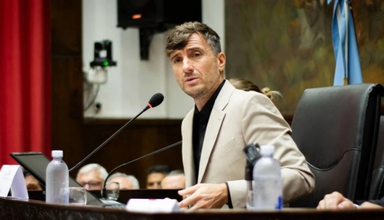 El Albertismo sigue de joda: revelan que le dieron millonaria pauta a un portal de un hijastro de Victoria Tolosa Paz